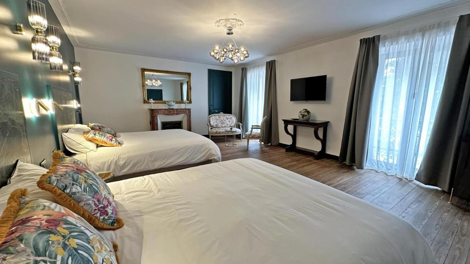 Bed and Breakfast Le Manoir Des Perrieres Rochechouart Exteriér fotografie